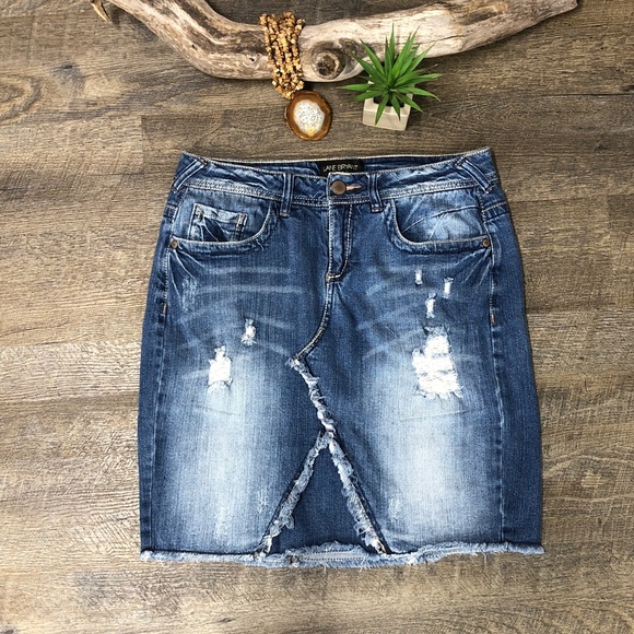 Lane Bryant Dresses & Skirts - Lane Bryant Distressed V Front Denim Jean Mini Skirt Size 14